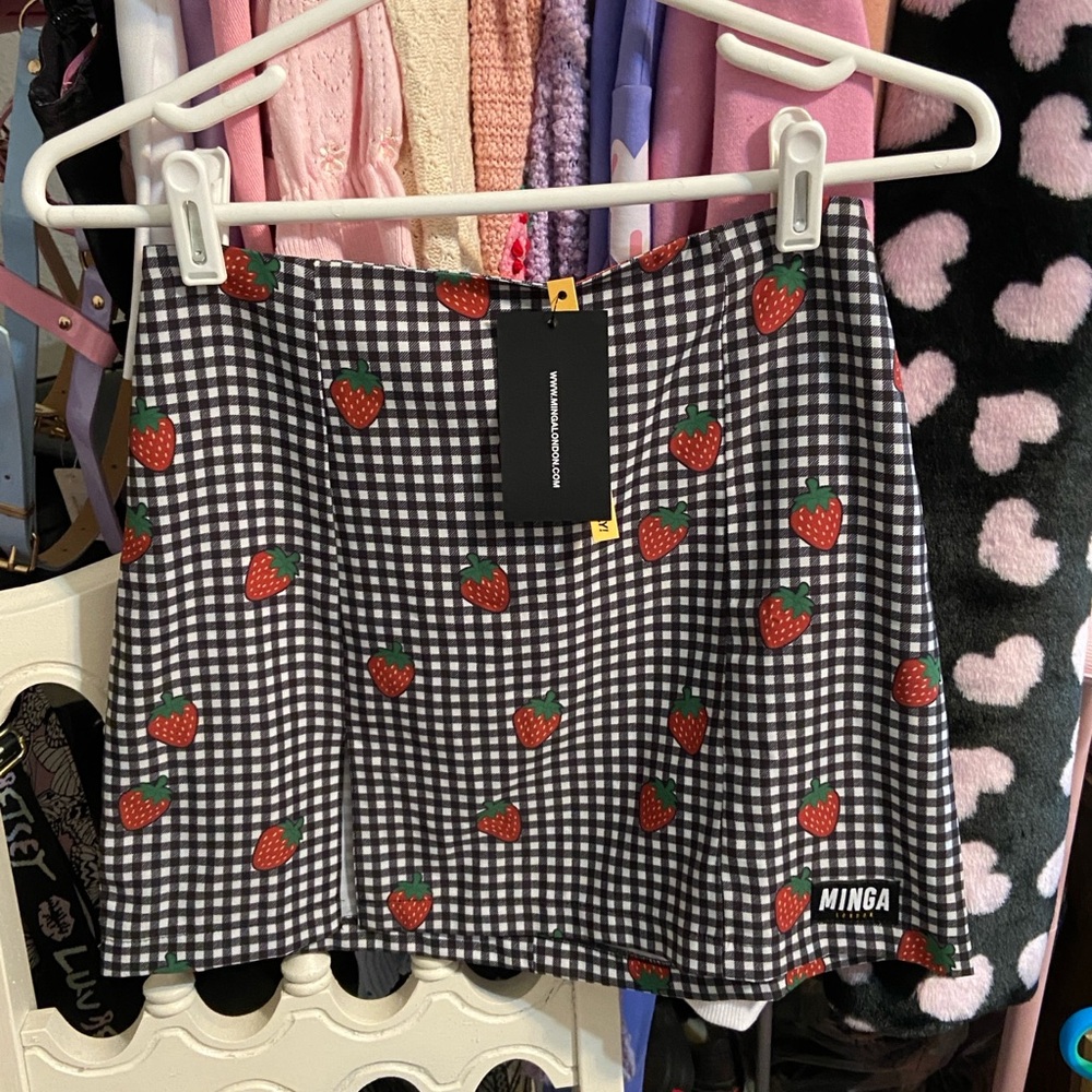 NWT Minga London Strawberry Gingham Skirt - Picture 4 of 5